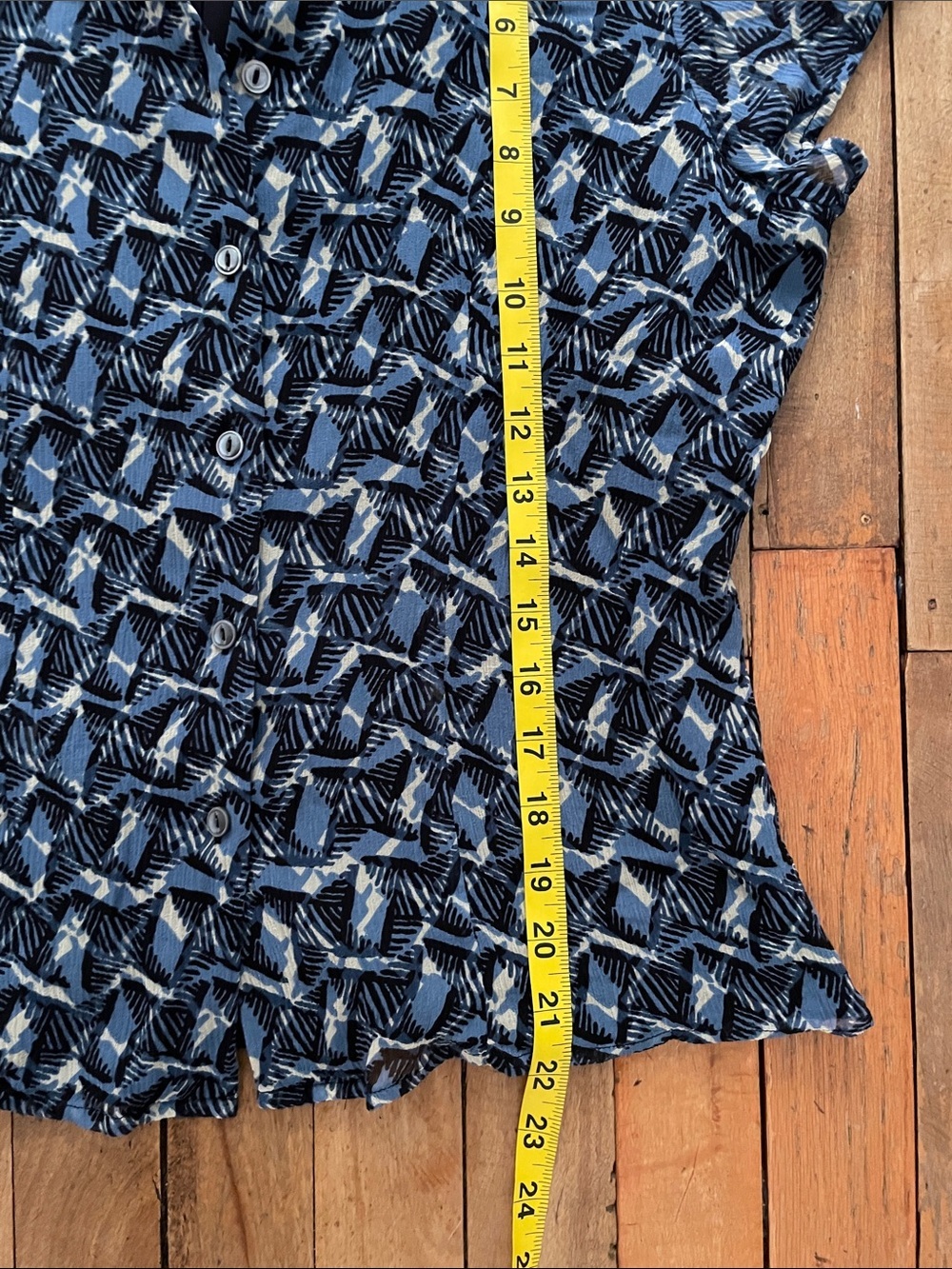 Silk Jones New York blouse- Size 8 - Picture 7 of 10